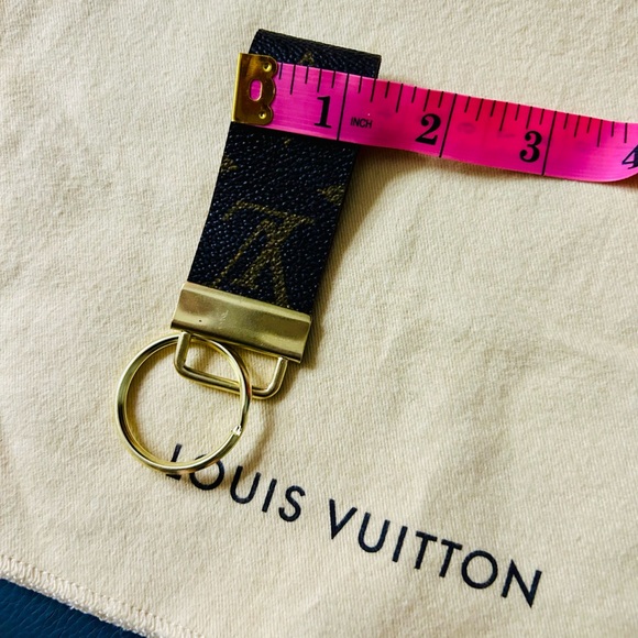 😍LV Keychain (from keepall 50 bag) - Picture 4 of 7